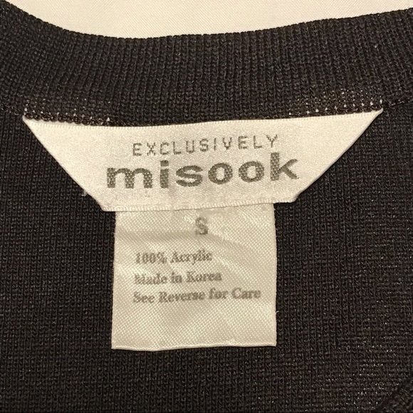 Exclusively Misook Scoop Neck Tank - Picture 7 of 11